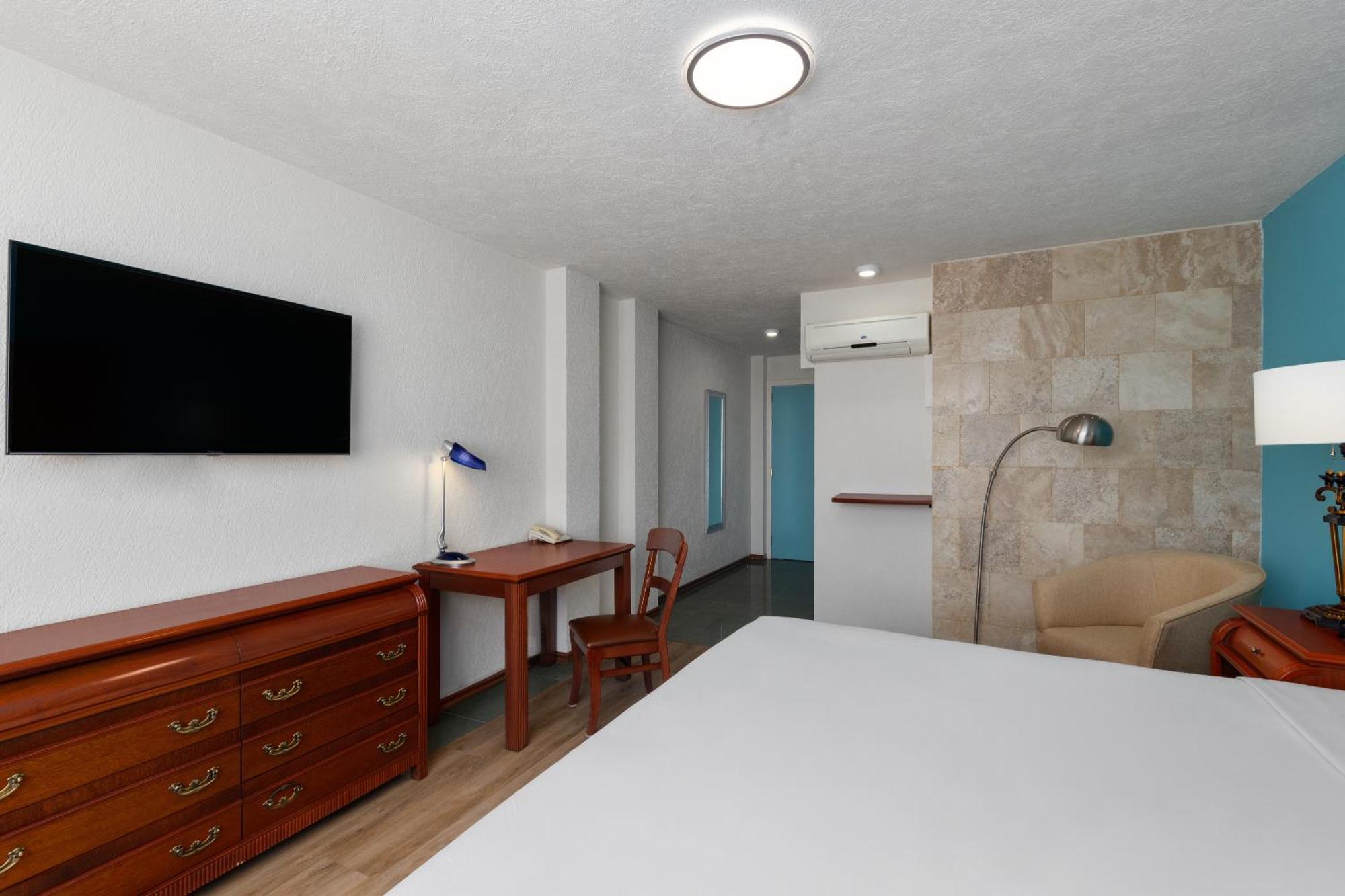 Howard Johnson By Wyndham โทลุกา ภายนอก รูปภาพ