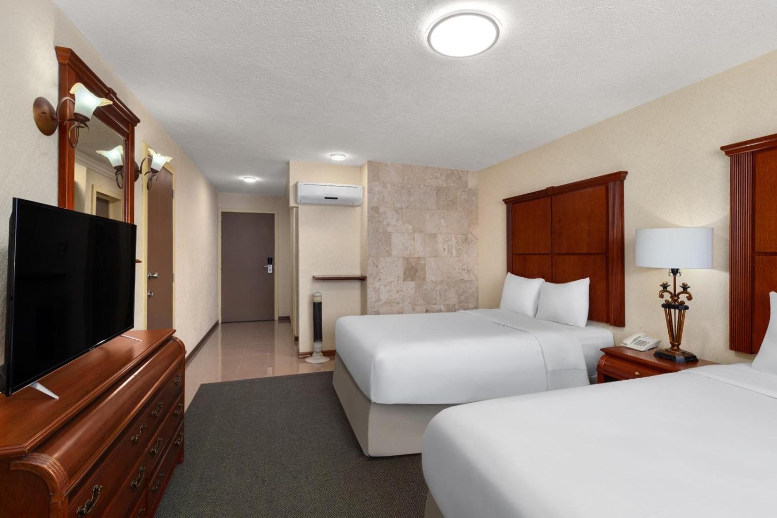 Howard Johnson By Wyndham โทลุกา ภายนอก รูปภาพ