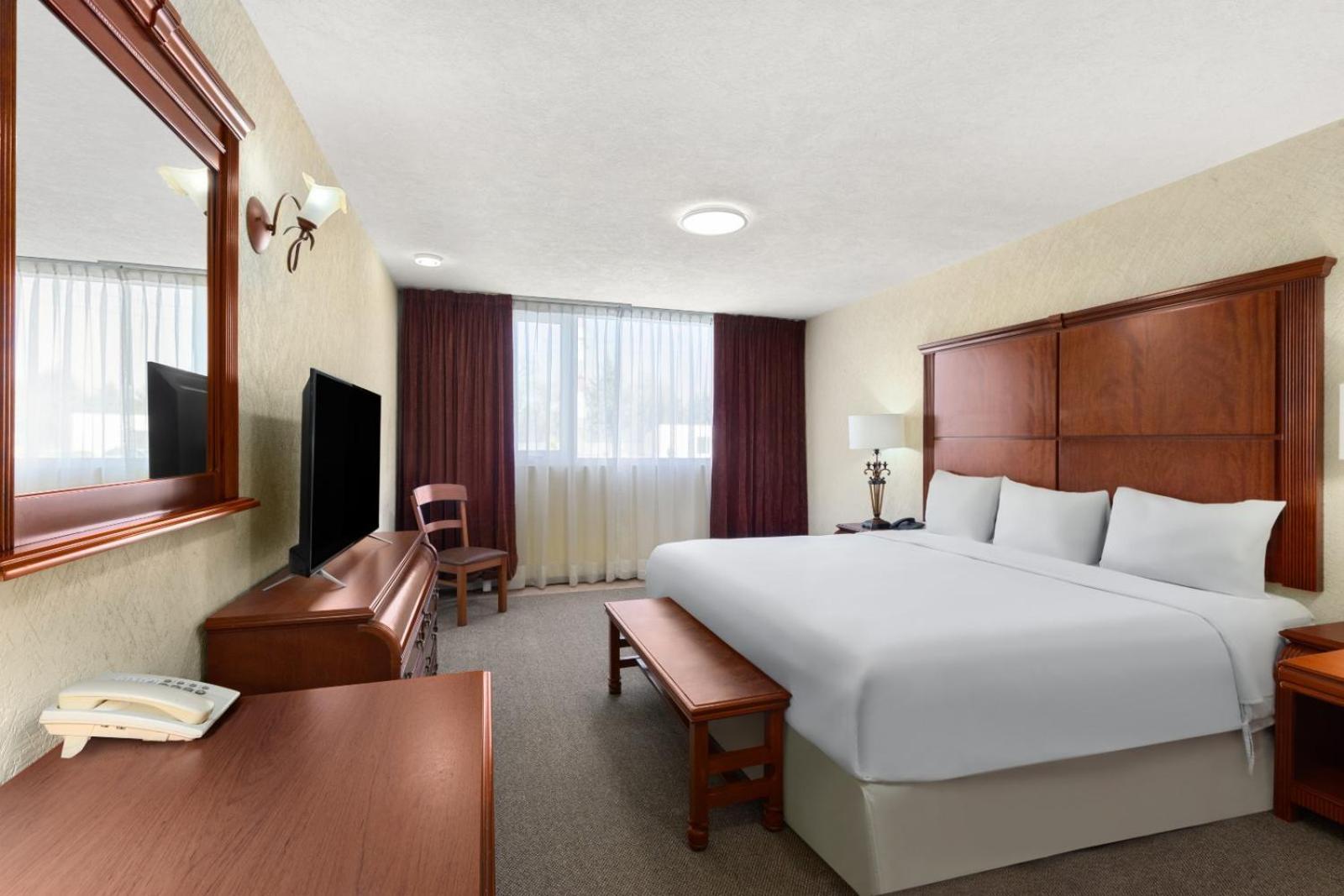 Howard Johnson By Wyndham โทลุกา ภายนอก รูปภาพ